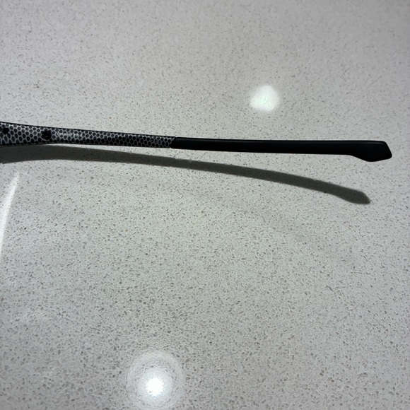 Oakley Black Rectangular eyeglasses - Picture 4 of 12